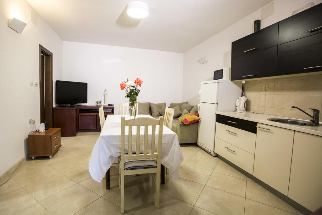 Apartments Bago Trogir Exterior photo
